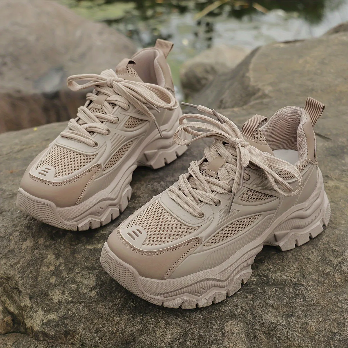 Thick-Soled Height-Increasing Chunky Sneakers