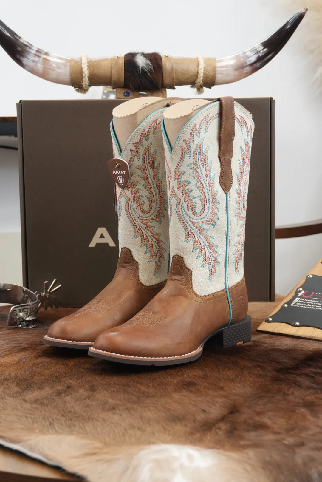 WOMENS ARIAT ROUND UP W TOE SANDSTORM/DISTRESSED IVORY - 1142